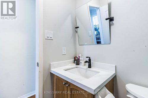 5821 Tiz Road, Mississauga, ON - Indoor Photo Showing Bathroom