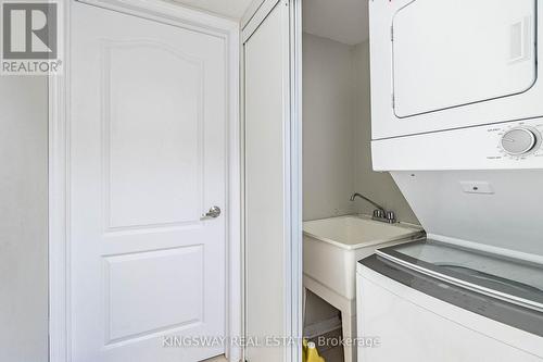 5821 Tiz Road, Mississauga, ON - Indoor Photo Showing Laundry Room