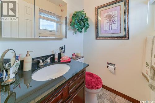 164 Krivel Crescent, Regina, SK - Indoor Photo Showing Bathroom