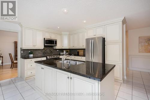 4011 Lantern Lane, Burlington, ON - Indoor Photo Showing Kitchen With Double Sink