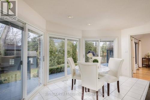 4011 Lantern Lane, Burlington, ON - Indoor Photo Showing Dining Room