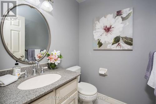 4011 Lantern Lane, Burlington, ON - Indoor Photo Showing Bathroom