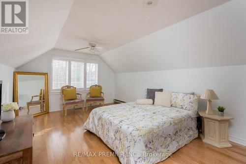 4011 Lantern Lane, Burlington, ON - Indoor Photo Showing Bedroom