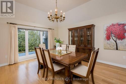 4011 Lantern Lane, Burlington, ON - Indoor Photo Showing Dining Room