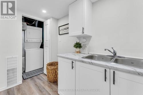 9 Piper Place, Hamilton, ON - Indoor Photo Showing Laundry Room