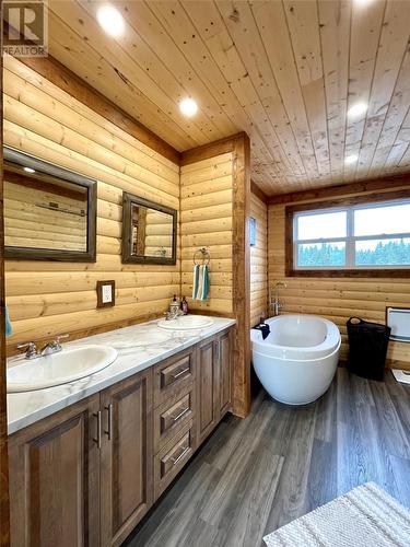212 Shamblers Cove Road, New-Wes-Valley, NL - Indoor Photo Showing Bathroom