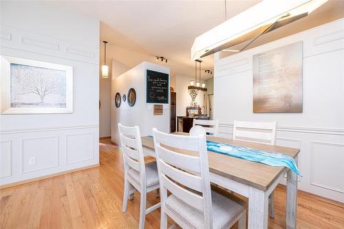 47 Hedgestone Crescent, Winnipeg, MB - Indoor Photo Showing Dining Room