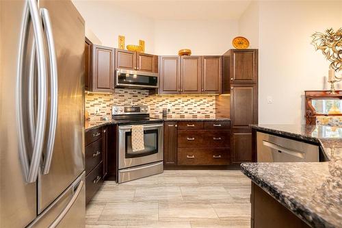 47 Hedgestone Crescent, Winnipeg, MB - Indoor Photo Showing Kitchen With Upgraded Kitchen