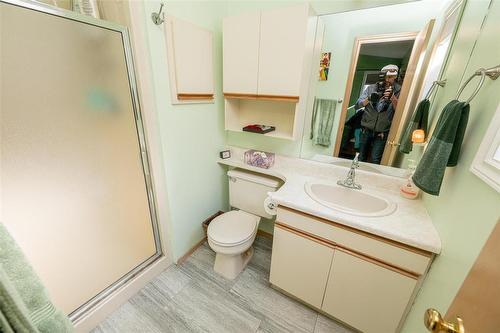 47 Hedgestone Crescent, Winnipeg, MB - Indoor Photo Showing Bathroom