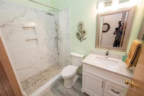 47 Hedgestone Crescent, Winnipeg, MB - Indoor Photo Showing Bathroom