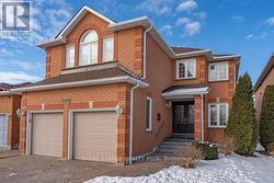 1429 WILLOWVALE GARDENS  Mississauga, ON L5V 1T5