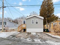 5 Fourth Street  Lakeside, NS B3T 1B1