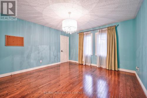 4493 Badminton Drive, Mississauga, ON - Indoor Photo Showing Other Room