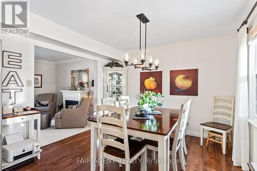 18 Normandy Gardens, London, ON - Indoor Photo Showing Dining Room