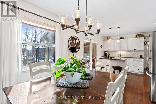 18 Normandy Gardens, London, ON - Indoor Photo Showing Dining Room