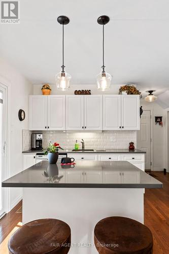 18 Normandy Gardens, London, ON - Indoor Photo Showing Kitchen