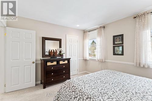 18 Normandy Gardens, London, ON - Indoor Photo Showing Bedroom