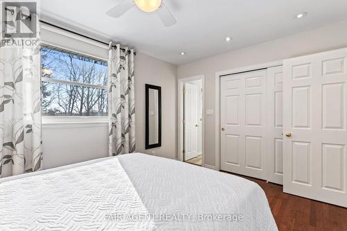 18 Normandy Gardens, London, ON - Indoor Photo Showing Bedroom