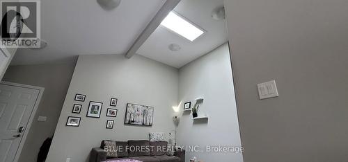 21 Arcadia Crescent, London, ON - Indoor Photo Showing Laundry Room