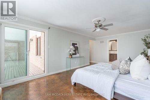 1836 Friar Tuck Court, Mississauga, ON - Indoor Photo Showing Bedroom