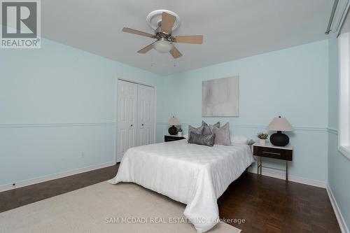 1836 Friar Tuck Court, Mississauga, ON - Indoor Photo Showing Bedroom