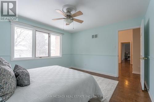 1836 Friar Tuck Court, Mississauga, ON - Indoor Photo Showing Bedroom