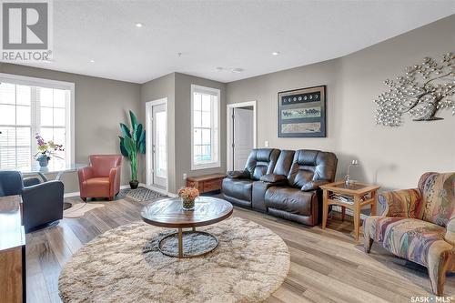 303 1715 Badham Boulevard, Regina, SK - Indoor Photo Showing Living Room