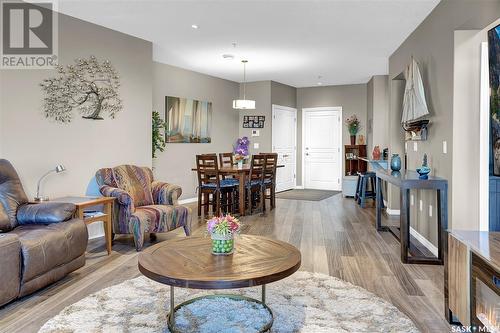 303 1715 Badham Boulevard, Regina, SK - Indoor Photo Showing Living Room