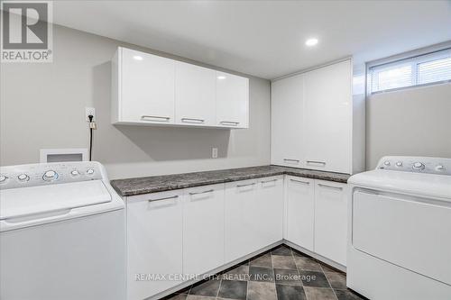 11 Southland Drive, London, ON - Indoor Photo Showing Laundry Room