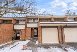 13 - 2301 DERRY ROAD W  Mississauga, ON L5N 2R4