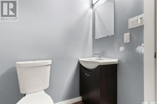 18 Sibbald Crescent, Regina, SK - Indoor Photo Showing Bathroom