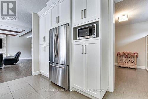 998 Loft Court, London, ON - Indoor Photo Showing Other Room