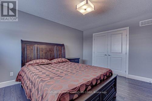 998 Loft Court, London, ON - Indoor Photo Showing Bedroom