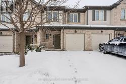 43 - 505 BLUE JAY DRIVE  London, ON N5X 4K7