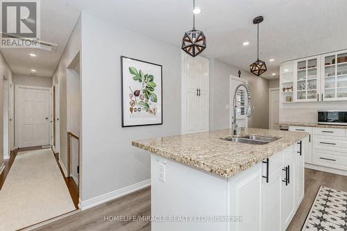 1057 Roosevelt Road, Mississauga, ON - Indoor Photo Showing Kitchen With Double Sink With Upgraded Kitchen