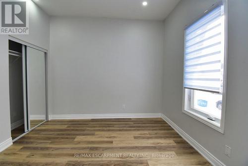 195 Picton Street E, Hamilton, ON - Indoor Photo Showing Other Room