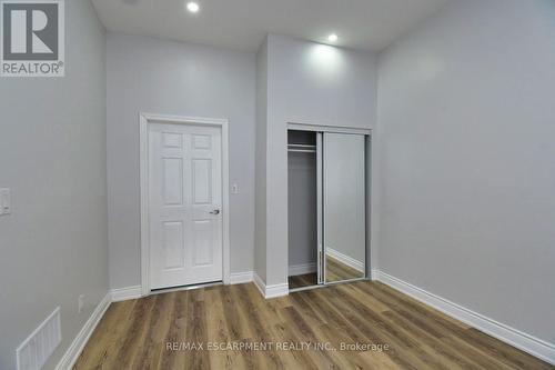 195 Picton Street E, Hamilton, ON - Indoor Photo Showing Other Room