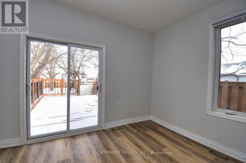 195 Picton Street E, Hamilton, ON - Indoor Photo Showing Other Room