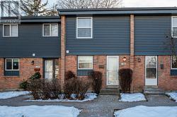 32 - 6699 FALCONER DRIVE  Mississauga, ON L5N 2E3