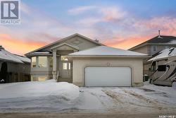 211 Wright CRESCENT  Saskatoon, SK S7N 4T6