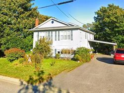 377 Pleasant Street  Yarmouth, NS B5A 4H5