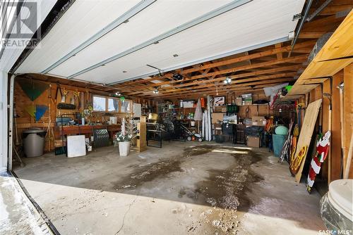 167 Dunsmore Drive, Regina, SK - Indoor Photo Showing Garage