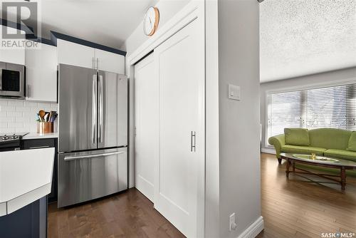 167 Dunsmore Drive, Regina, SK - Indoor Photo Showing Kitchen