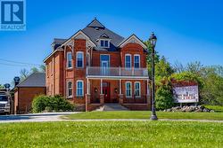 27 BRIDGE STREET  Blue Mountains, ON N0H 2P0