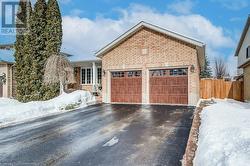 222 BEAVER CREEK Road  Waterloo, ON N2T 2R8