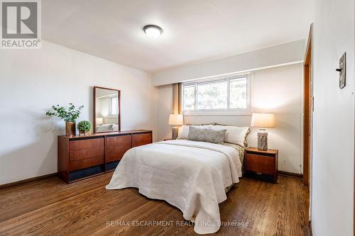 9 Laurier Avenue, Hamilton, ON - Indoor Photo Showing Bedroom