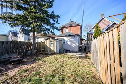 200 Kensington Avenue N, Hamilton, ON - Outdoor