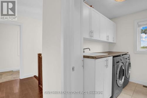 17 Lagoon Avenue, Hamilton, ON - Indoor Photo Showing Laundry Room