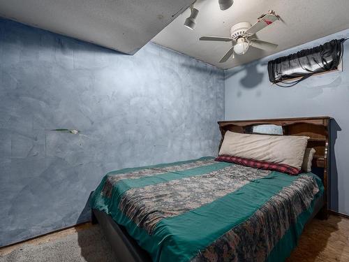 1020 Selkirk Ave, Kamloops, BC - Indoor Photo Showing Bedroom