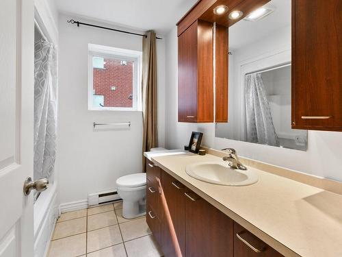 Salle de bains - 7070  - 7074 Boul. Des Laurentides, Laval (Auteuil), QC 